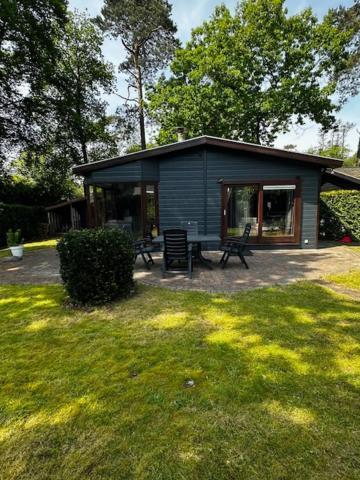 Dubbele Chalet Op Recreatiepark Topparken Op De Veluwe In Beekbergen Met Grote Vrije Tuin En Eigen Parkeerplaats מראה חיצוני תמונה